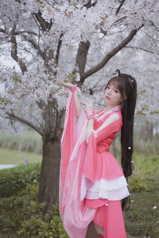 王奕萌跨越次元遇到你