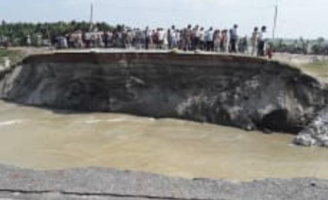 印度_社会|印度历时8年所建成大桥被冲垮，刚完工1个月，耗资26亿卢比