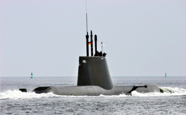 印尼潜艇纵观这些东南亚国家,都喜欢买这些既便宜又耐用的战舰