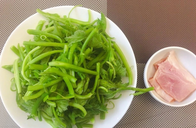 这个藤别扔了!大叔教你上汤南瓜藤,清爽可口,简单易学,很好吃