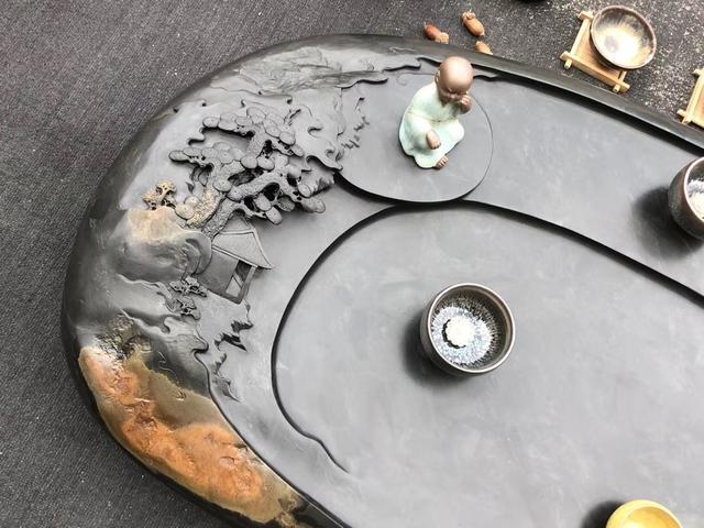 雕刻|门口的2块石头放了好久，却被朋友拉去雕成茶盘，帮我看看亏了没