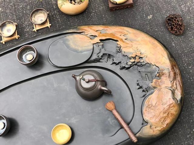 雕刻|门口的2块石头放了好久，却被朋友拉去雕成茶盘，帮我看看亏了没