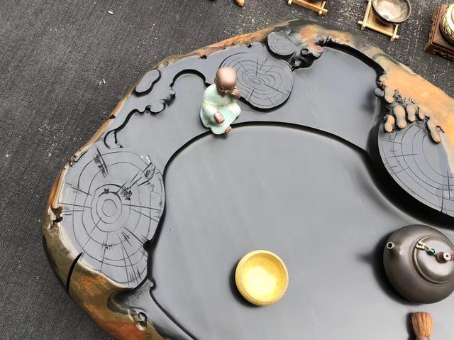 雕刻|门口的2块石头放了好久，却被朋友拉去雕成茶盘，帮我看看亏了没