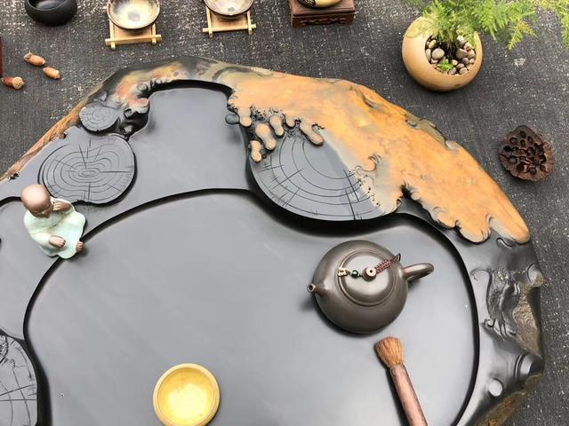 雕刻|门口的2块石头放了好久，却被朋友拉去雕成茶盘，帮我看看亏了没