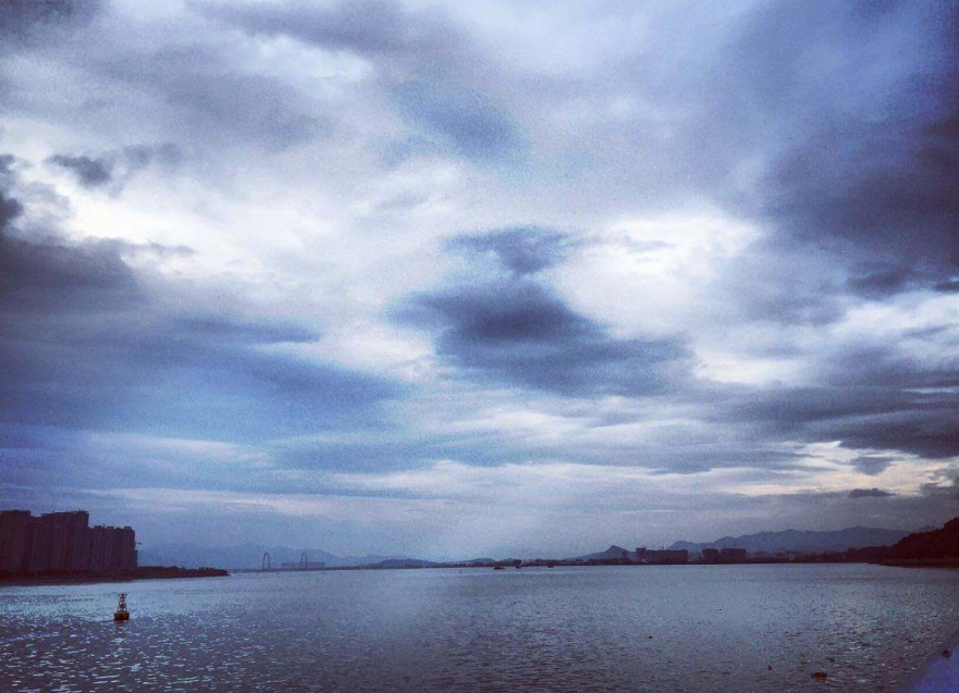 苏轼|登山时遇上大暴雨，苏轼挥笔写下了首妙诗，一开篇就是千古名句