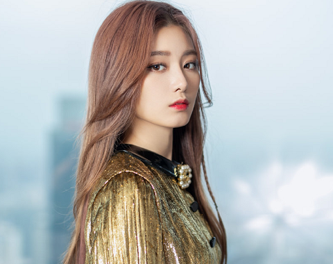 龙韬娱乐|龙韬娱乐举行两周年庆典时，粉丝却在关注徐艺洋动态，略微有些伤心