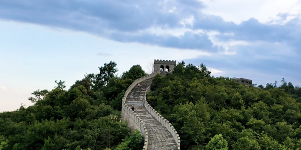 南昌耗资1亿打造长城门票50元却引网友吐槽假的还这么贵