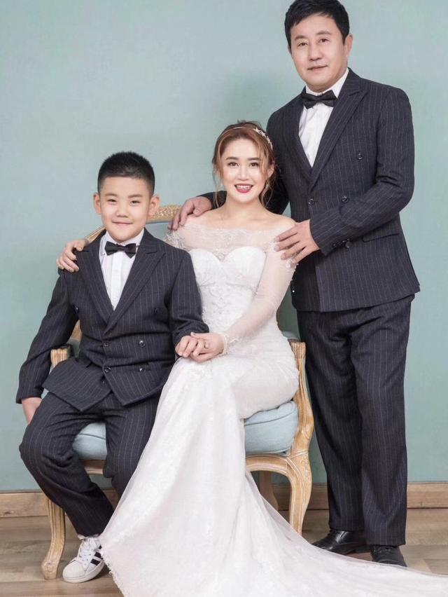 王小宝|“乡爱”长贵豪宅内景曝光！装修靓客厅大，婚后与小19岁娇妻频捞金