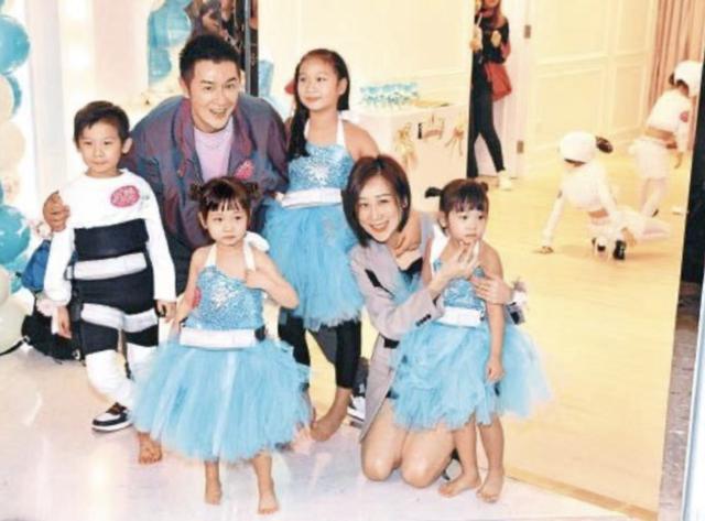 陈浩民|50岁陈浩民放弃月租14万豪宅搬回旧居，收入锐减一人养六口压力大