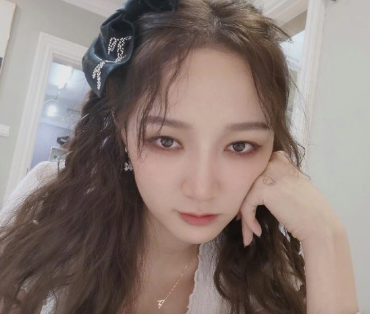 乘风破浪的姐姐|孟佳垫底早就有了苗头，早前曝光的《浪姐》淘汰名单，她赫然在列