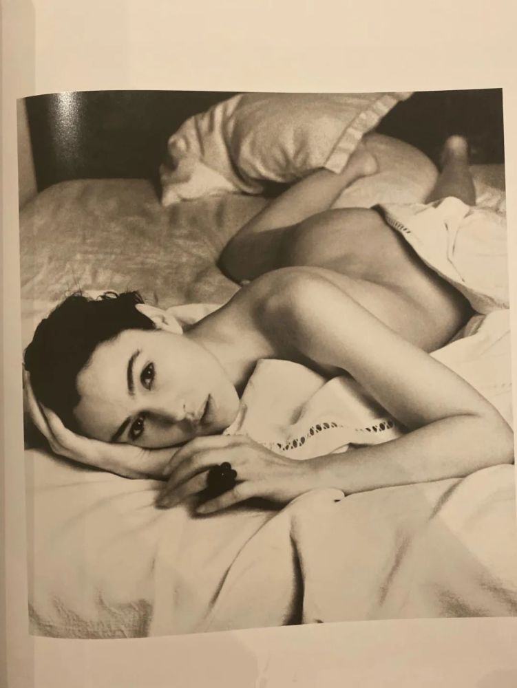 莫妮卡·贝鲁奇|世界最美星二代出道！16岁身高180、颜值逆天，网友：想娶！