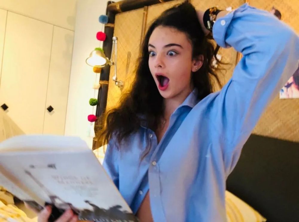 莫妮卡·贝鲁奇|世界最美星二代出道！16岁身高180、颜值逆天，网友：想娶！