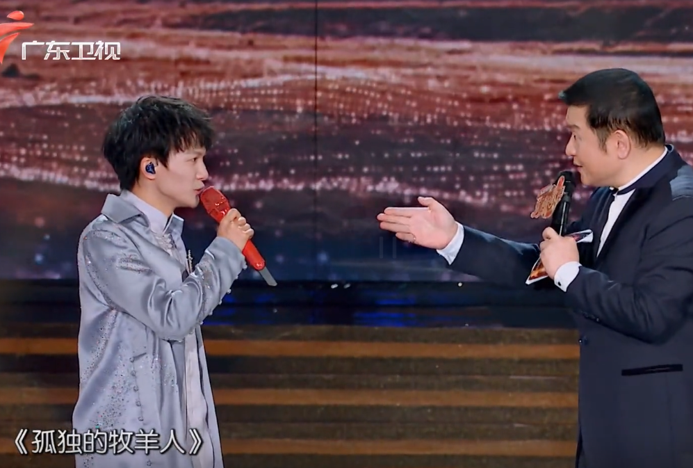 周深清|周深清唱《达拉崩吧》，失去百万音效后，真实唱功藏不住了！