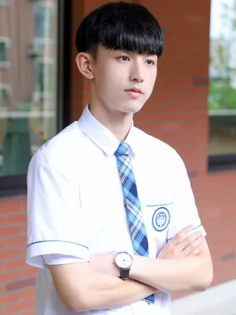 《少年派》演员现状,郭俊辰片约不断,赵今麦高考,而他俩被遗忘!