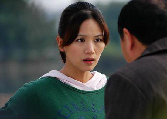 曹曦文被迫和陈思诚单向分手闪婚富商后又变单亲妈妈