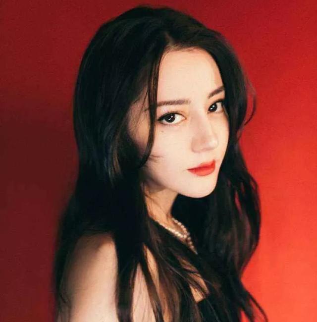 迪丽热巴|迪丽热巴最新采访状态差，半年连扑两部剧压力太大？