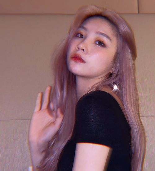 爆胎草莓粥参加选秀后变美拥有鞠婧祎同款翘鼻很显青春靓丽