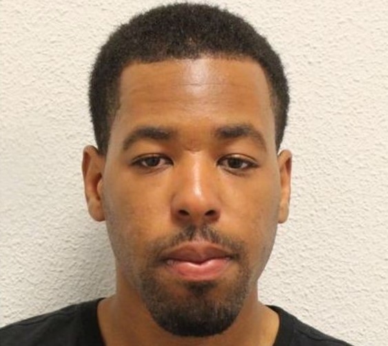 阿伦·麦肯齐|孕妇凌晨被前男友连捅21刀死亡，医生直接在凶案现场对其剖腹产