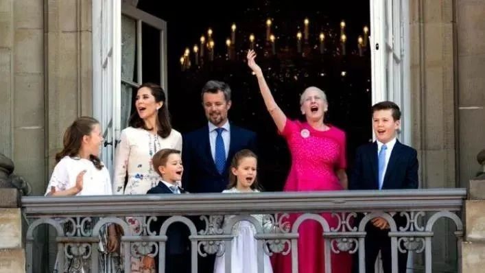 玛格丽特二世|一个女人，貌美、有钱、权势倾天，却活成这样……