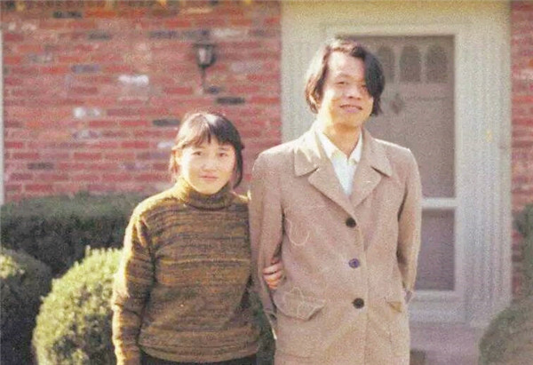 王小波|23年前王小波去世时，葬礼无一同行送行，1月后却被同行捧上神坛