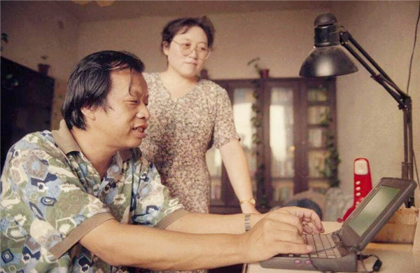 王小波|23年前王小波去世时，葬礼无一同行送行，1月后却被同行捧上神坛