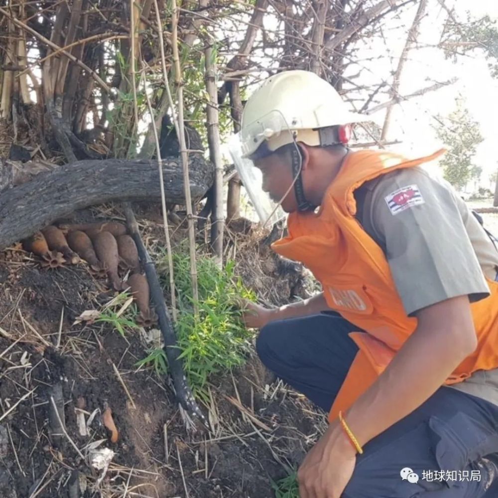 地雷|柬埔寨，一个踩在地雷上的国家