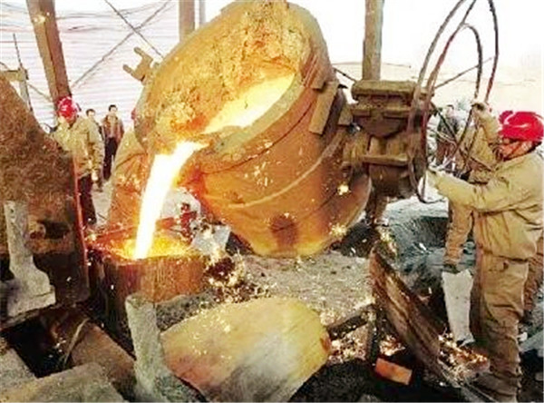 沧州铁狮子|“铁狮子”重达32吨，屹立千年不倒，却倒在专家自作聪明的保护上