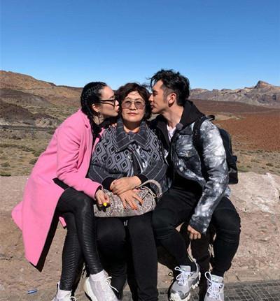 钟丽缇|《人鱼传说》钟丽缇水下游泳好美，郑伊健白衣长发飘飘，二人绝配