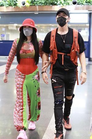 钟丽缇|《人鱼传说》钟丽缇水下游泳好美，郑伊健白衣长发飘飘，二人绝配