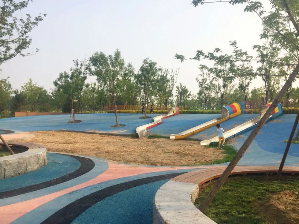 公园|朝阳这里又多一个免费遛娃的宝藏级公园～人少还有很多娱乐设施！