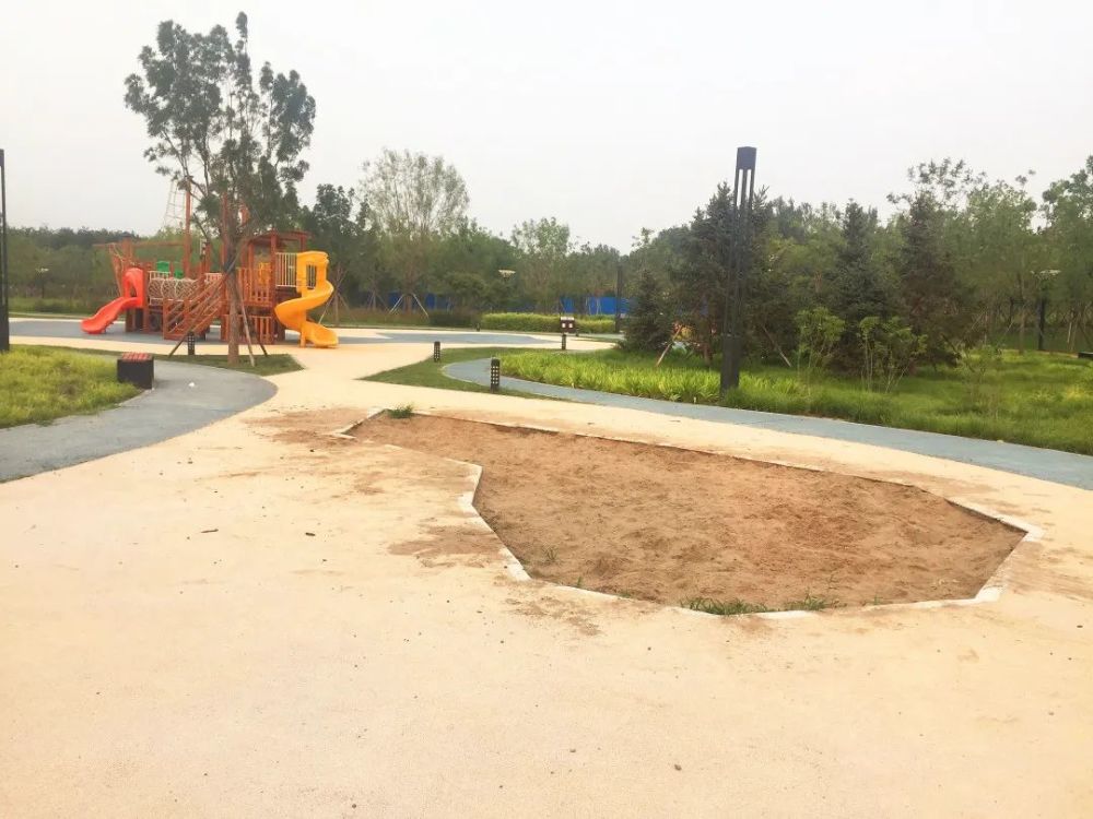 公园|朝阳这里又多一个免费遛娃的宝藏级公园～人少还有很多娱乐设施！