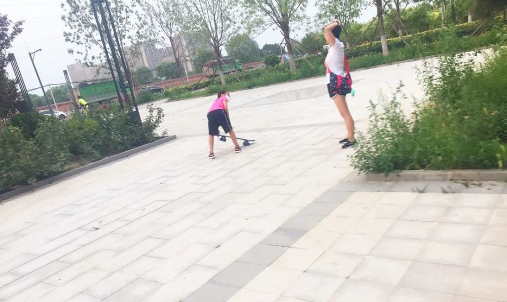 公园|朝阳这里又多一个免费遛娃的宝藏级公园～人少还有很多娱乐设施！