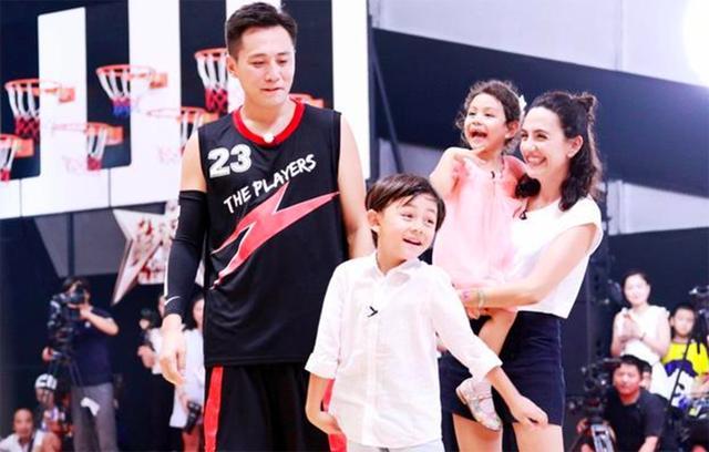 安娜伊思·马田|刘烨妻子安娜近照憔悴，骨瘦如柴大病初愈？身姿依旧绰约