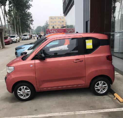 五菱终于造出国民代步神器!2.98万起,纯电功耗与电单车看齐