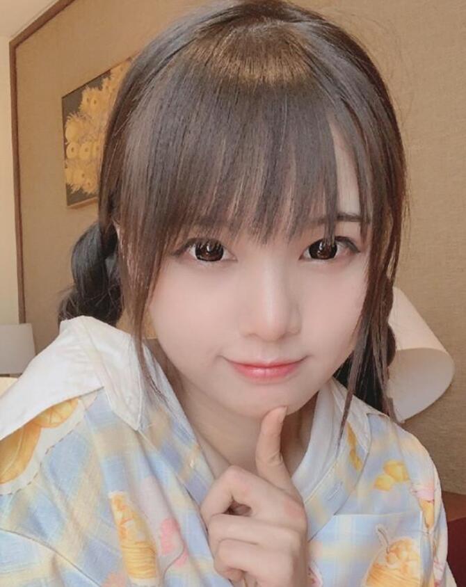 火线妹人气下滑严重,改变风格挽留粉丝,突然开始走起日系风_腾讯新闻