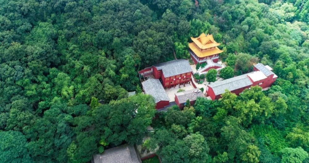 7月21日起鹿门山景区鹿门寺景点恢复对外开放啦