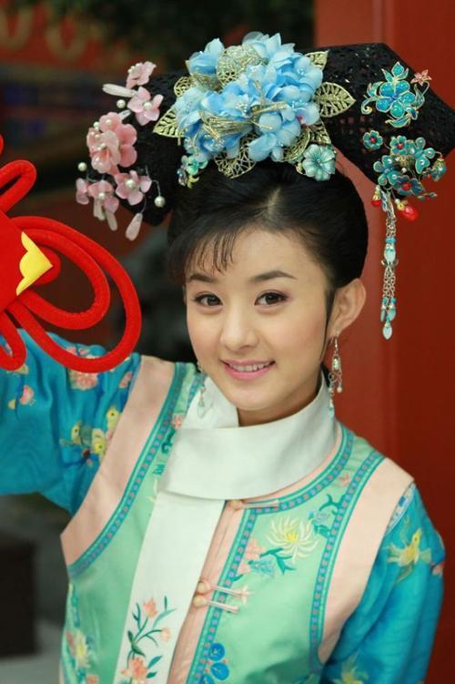 赵丽颖|不断被比较的杨幂和赵丽颖：00后都当影后了，85金花还在“暗战”