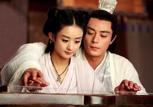 赵丽颖|不断被比较的杨幂和赵丽颖：00后都当影后了，85金花还在“暗战”