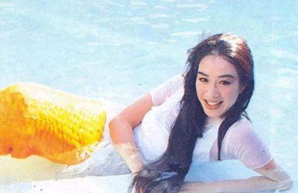 钟丽缇|《人鱼传说》钟丽缇水下游泳好美，郑伊健白衣长发飘飘，二人绝配