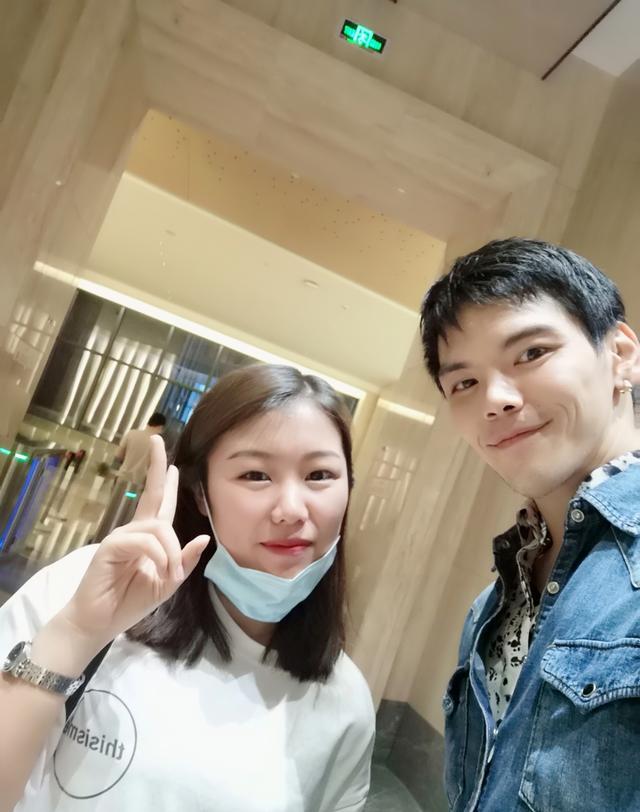 向佐|抛下孕中郭碧婷而不顾，向佐和友人逛街被偶遇，向太失言未去接郭碧婷回家