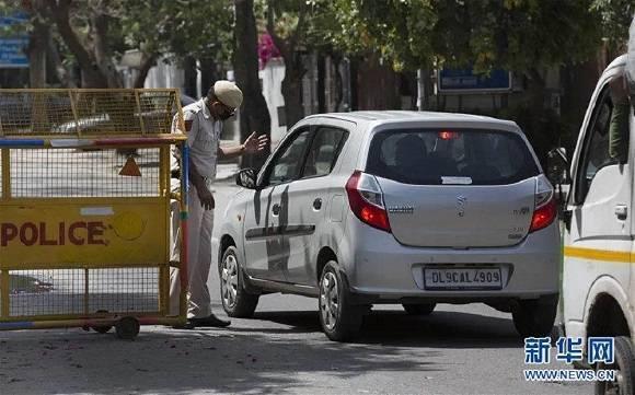 印度_社会|确诊病例逾百万，但印度缘何不“自悲”？