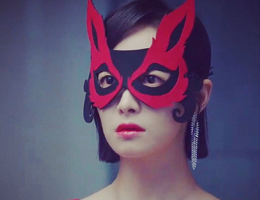 鞠婧祎戴面具宋茜戴面具热巴戴面具看到古力娜扎非常精致