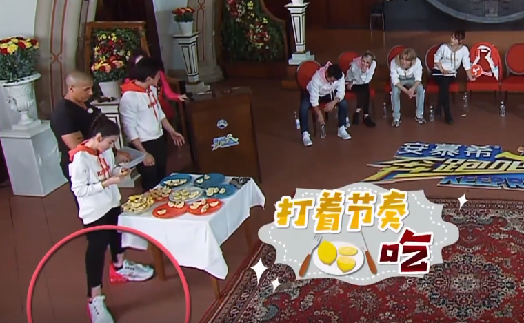 奔跑吧兄弟|下期未播先火！跑男迎来史上唯一一位不怕指压板的嘉宾，全场呆住