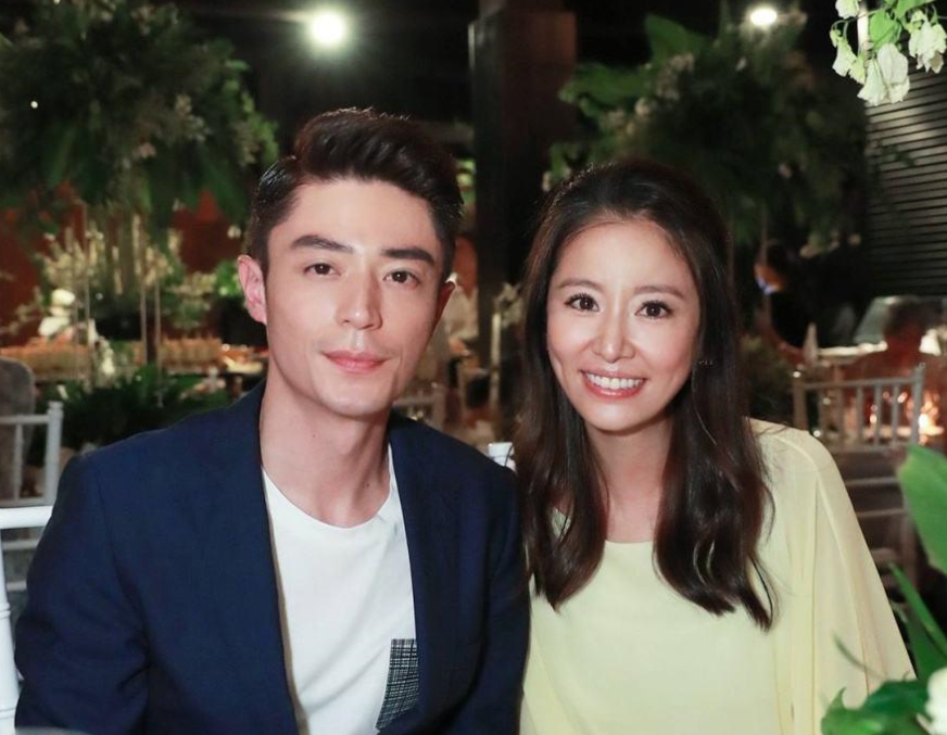 林心如|林心如晒老公视角泳装照，甜美上衣搭配超短裤，真实身材一目了然