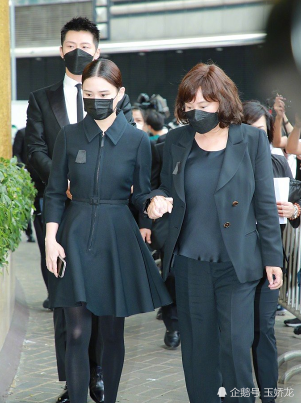 何超莲|没了赌王的压力，何超莲窦骁的恋爱当然怎么甜蜜怎么来！