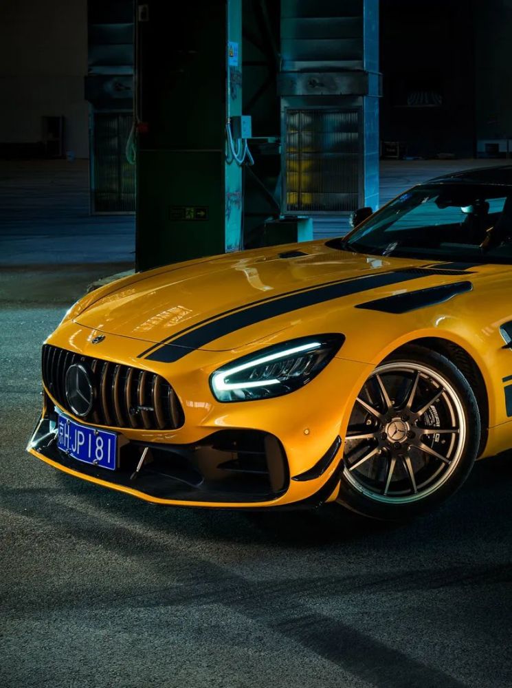 贴地飞行全国首试梅赛德斯 Amg Gt R Pro 腾讯新闻