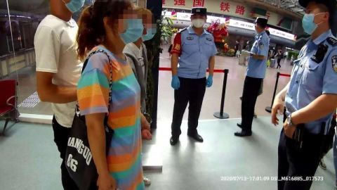 北京西站派出所|女孩乔装离家出走 铁警火车站帮忙找回