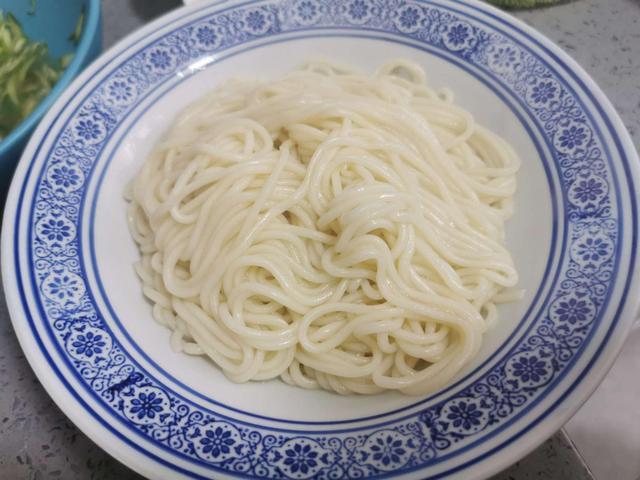 游客评选出中国最好吃的4碗面,网友:我全吃过,没有异议!