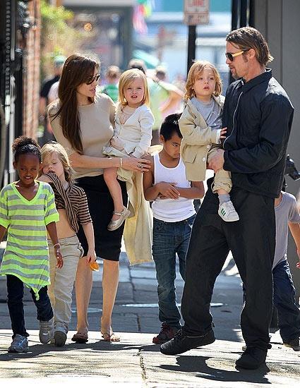 安吉丽娜·朱莉|矛盾再升级，安吉丽娜·朱莉迫不及待地要见安妮斯顿谈论前任皮特