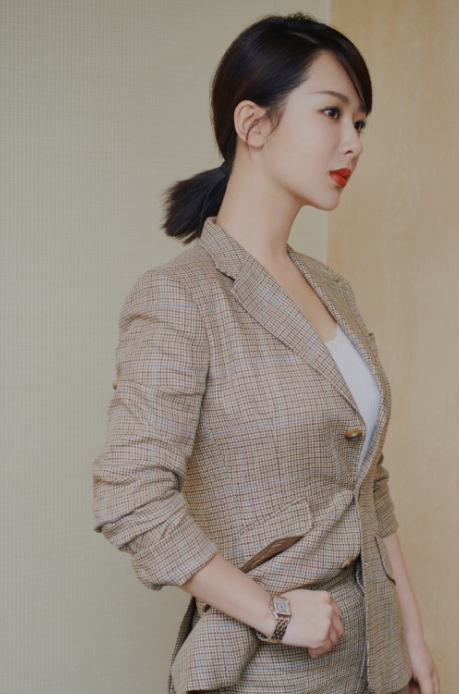 杨紫|肖战杨紫剧照提前公开？亲密戏像“假戏真做”，网友：心动了